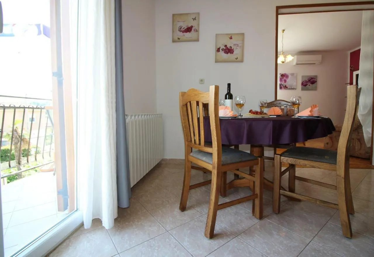 Apartment In Porec/Istrien 10031 0*, ポレッチ クロアチア